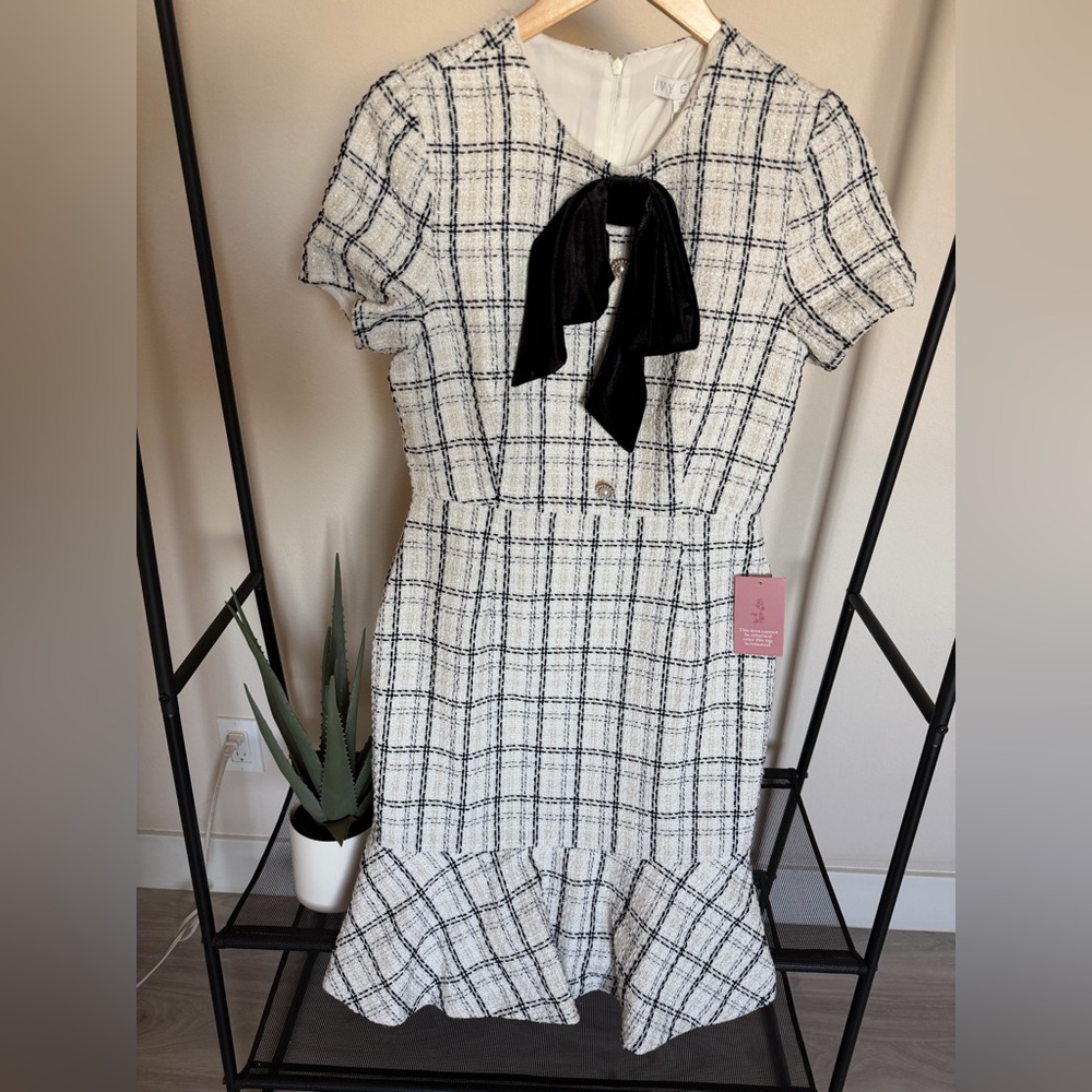 Ivy City Co Black and White Plaid Midi Dress